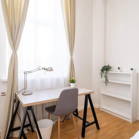 דירה Families & Groups - 4 Bedrooms - Free Parking - Location