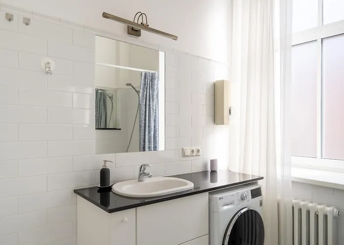 Bright 3-Bedroom Apartment With Free Parking - Barona Street Apartment Riga