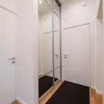 Bright 3-bedroom With Free Parking - Barona Street Apartamento