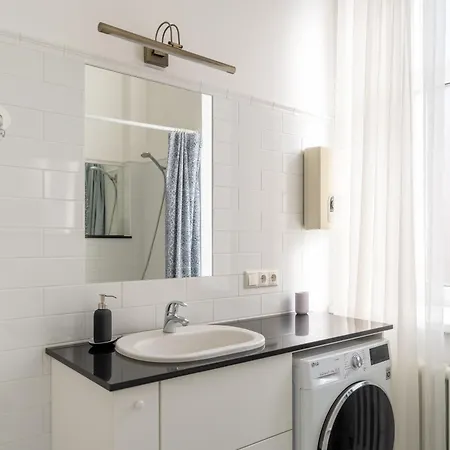 Families & Groups - 4 Bedrooms - Free Parking - Location Apartment Riga
