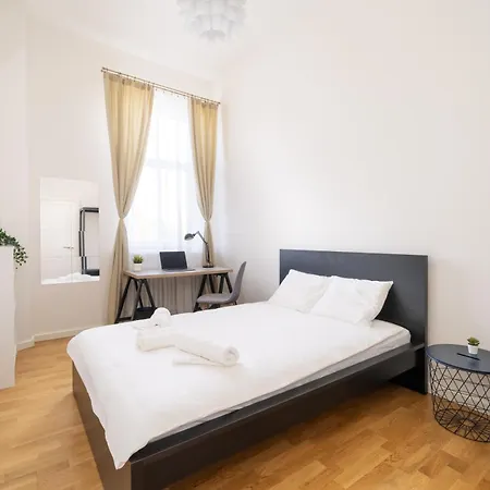 Families & Groups - 4 Bedrooms - Free Parking - Location Apartment Riga